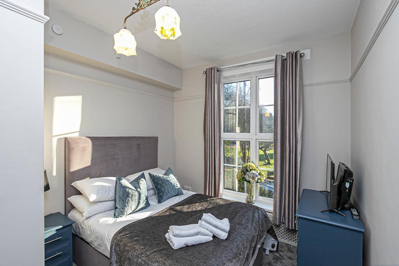 Pages Hotel And Guesthouse Harlow Luaran gambar