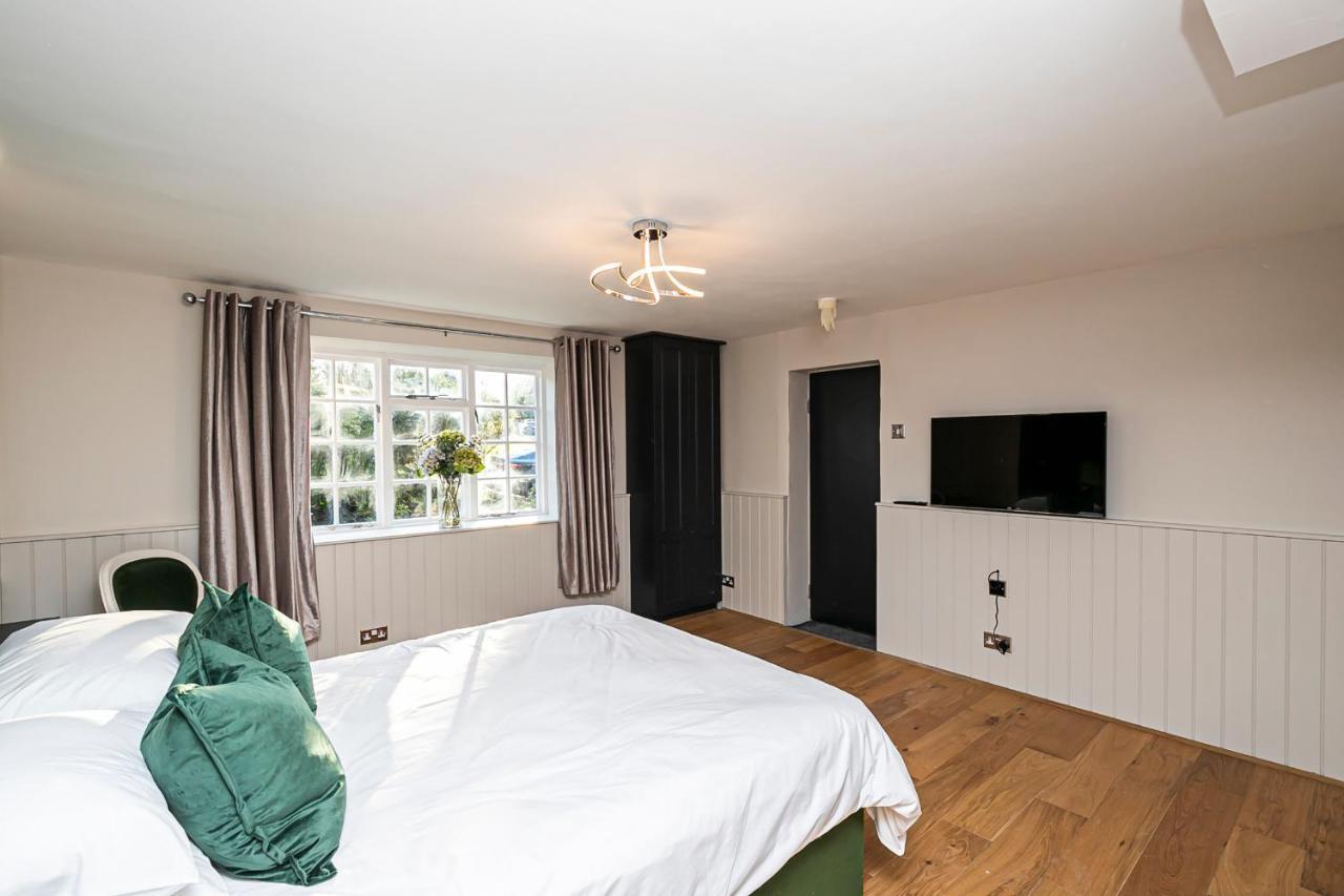 Pages Hotel And Guesthouse Harlow Luaran gambar