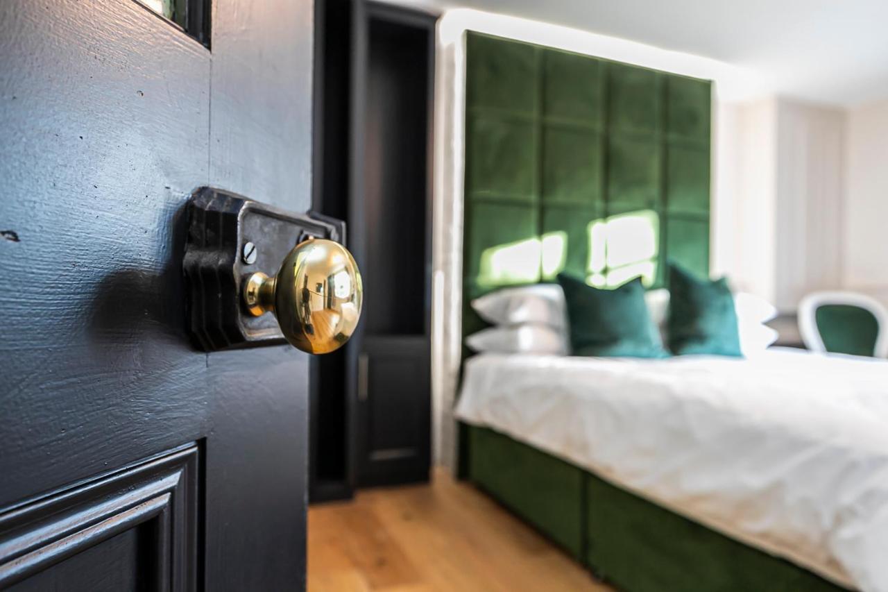 Pages Hotel And Guesthouse Harlow Luaran gambar